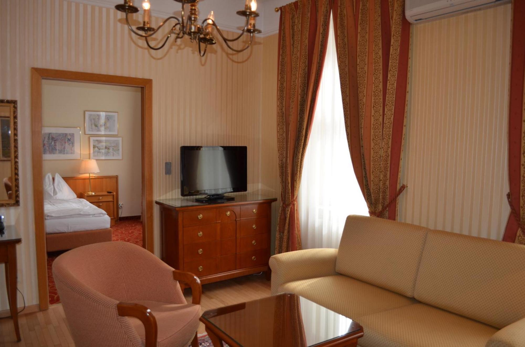 Hotel Jaeger - Family Tradition Since 1911 فيينا الغرفة الصورة